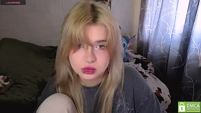 MoonlightGrace online show from April 17, 11:46 am