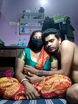 Snapshot of Fetish-Couple2 chatting on March 2, 11:17 am Fetish-Couple2 online show from March 2, 11:17 am