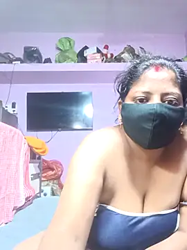 Snapshot of Fetish-Couple2 chatting on February 2, 10:58 am Fetish-Couple2 online show from February 2, 10:58 am