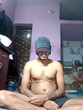 Snapshot of Fetish-Couple2 chatting on February 4, 8:15 pm Fetish-Couple2 online show from February 4, 8:15 pm