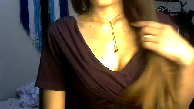 Snapshot of call_me_babyy chatting on April 16, 4:41 pm call me babyy online show from April 16, 4:41 pm