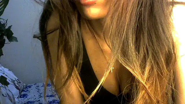 Snapshot of call_me_babyy chatting on April 6, 10:05 am call me babyy online show from April 6, 10:05 am
