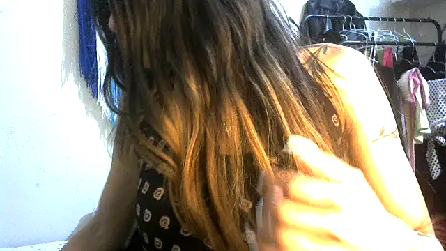 Snapshot of call_me_babyy chatting on April 25, 4:15 pm call me babyy online show from April 25, 4:15 pm
