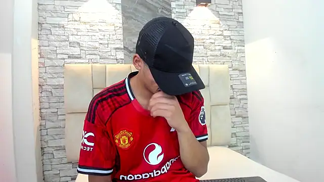 samuel wyatt online show from March 6, 1:06 pm