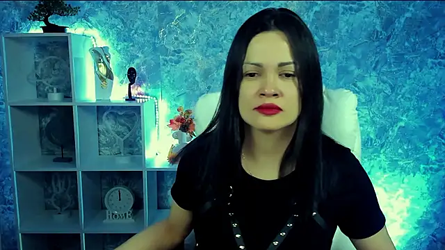 karolina robinson online show from March 19, 7:52 am