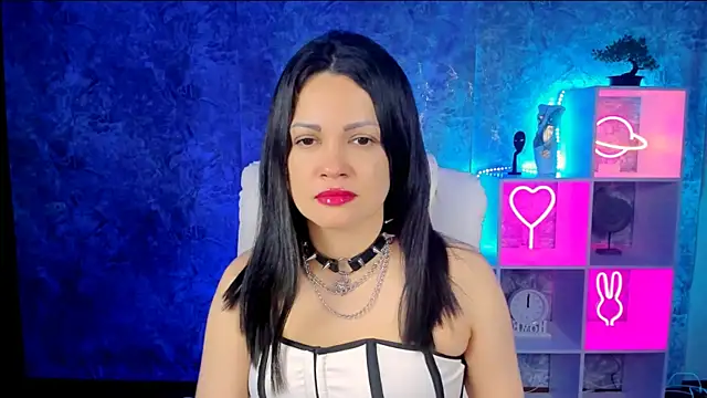 karolina robinson online show from May 12, 11:27 am