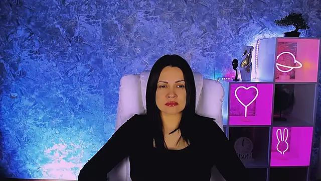 karolina robinson online show from March 4, 12:02 pm