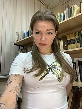 Snapshot of StreetSquirt chatting on March 1, 4:01 am StreetSquirt online show from March 1, 4:01 am