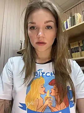 Snapshot of StreetSquirt chatting on March 2, 3:40 am StreetSquirt online show from March 2, 3:40 am