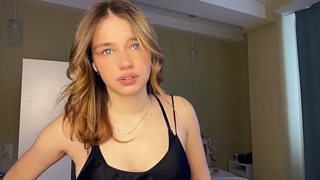 EarthaStinett online show from March 1, 7:08 am