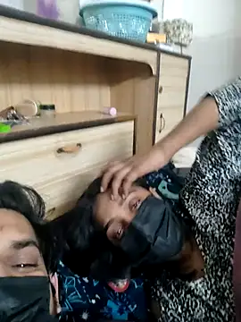 Curvy Simran online show from February 6, 9:00 pm