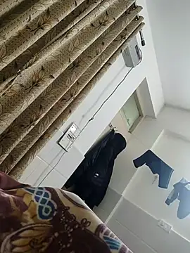 Curvy Simran online show from February 12, 1:05 am