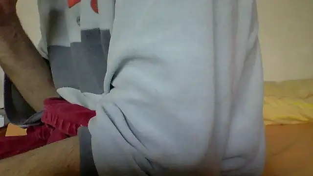 AlexRue online show from April 30, 5:09 pm