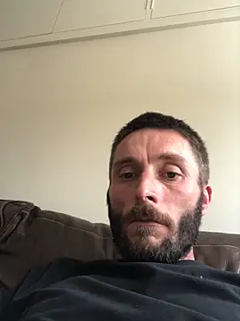 pezzerb7 online show from June 15, 2:28 pm
