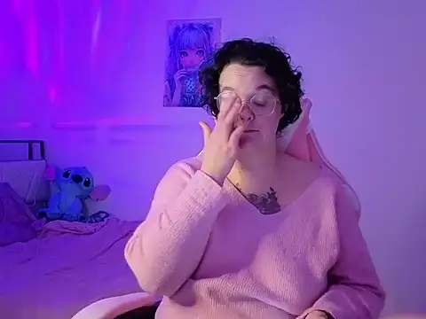 Snapshot of lunatigre4 chatting on February 7, 7:44 pm lunatigre4 online show from February 7, 7:44 pm