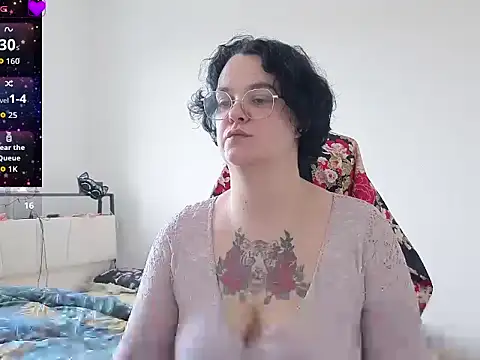 Snapshot of lunatigre4 chatting on February 24, 3:13 pm lunatigre4 online show from February 24, 3:13 pm