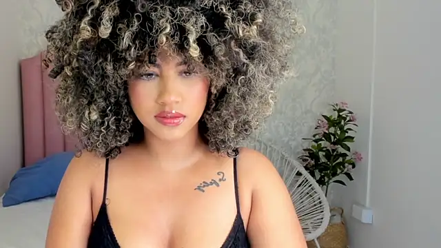 Snapshot of Brit_weston chatting on February 13, 7:58 pm Brit weston online show from February 13, 7:58 pm