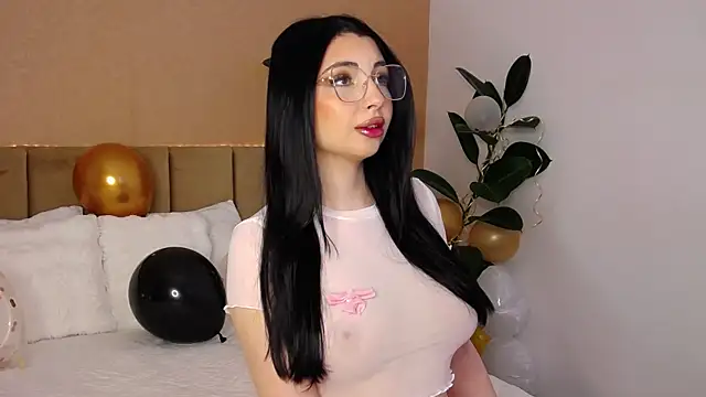 BellaHere online show from May 1, 6:29 am