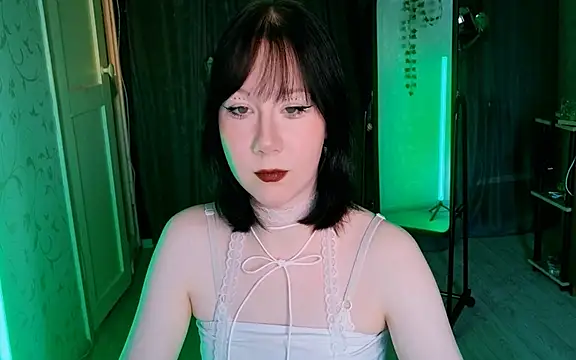 Snapshot of marty_bree chatting on February 18, 2:02 pm marty bree online show from February 18, 2:02 pm