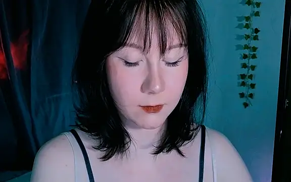 Snapshot of marty_bree chatting on April 19, 6:10 pm marty bree online show from April 19, 6:10 pm