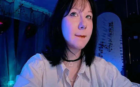 Snapshot of marty_bree chatting on April 18, 5:15 pm marty bree online show from April 18, 5:15 pm