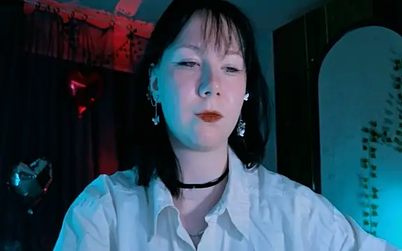 Snapshot of marty_bree chatting on April 18, 7:07 pm marty bree online show from April 18, 7:07 pm