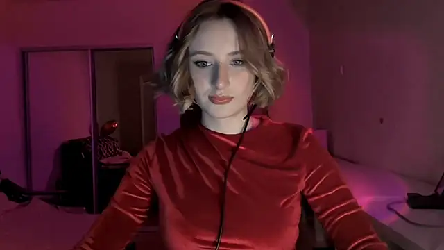 Snapshot of DeliciaBagnoli chatting on February 21, 7:38 pm DeliciaBagnoli online show from February 21, 7:38 pm