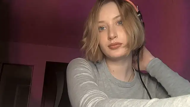 Snapshot of DeliciaBagnoli chatting on February 13, 6:08 pm DeliciaBagnoli online show from February 13, 6:08 pm