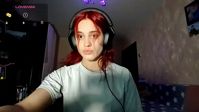 CalandraRolon online show from February 12, 5:13 pm