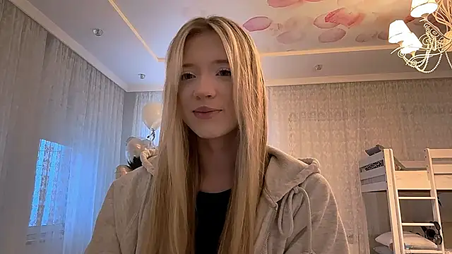 IvyArmbrister online show from February 12, 3:23 pm