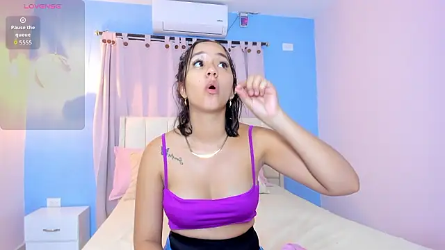 Becca hill  online show from February 13, 12:38 pm