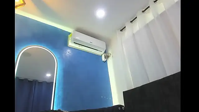 Becca hill  online show from February 4, 12:44 pm