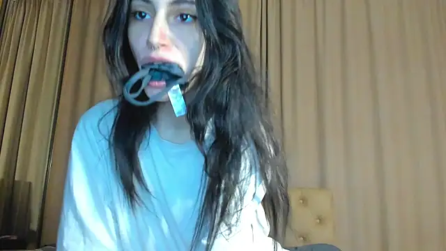 Lesyalisss online show from May 31, 10:54 pm