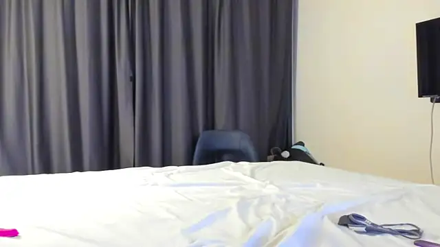 Lesyalisss online show from April 5, 11:22 pm