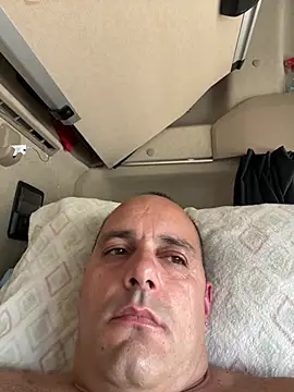 kipsy0 online show from May 6, 4:33 pm