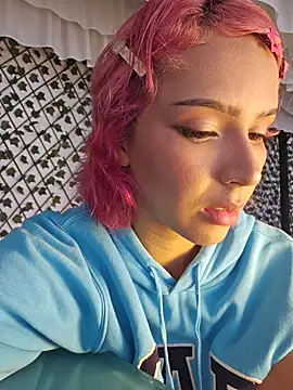 Kitty San xXx online show from April 17, 10:12 pm