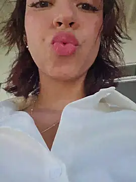 Snapshot of Kitty_San_xXx chatting on June 18, 8:25 pm Kitty San xXx online show from June 18, 8:25 pm