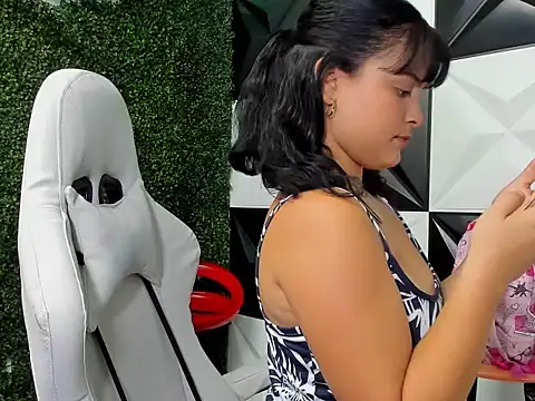 Andrea girlx online show from February 12, 2:06 pm