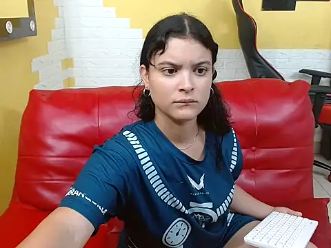 Andrea girlx online show from February 23, 5:13 pm