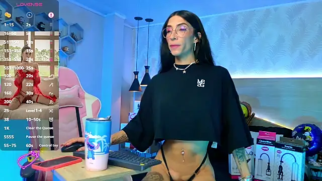 kylliefox  online show from October 6, 1:34 pm
