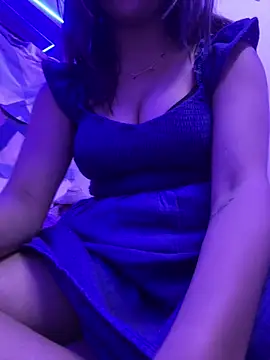 kavyababy00 online show from February 14, 3:34 pm