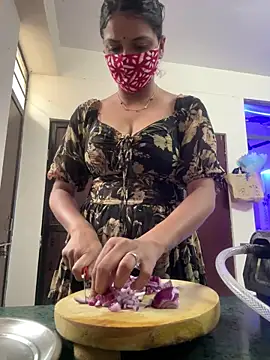 kavyababy00 online show from February 18, 6:22 am