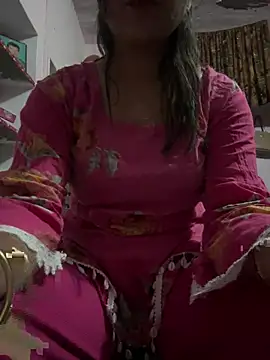 kavyababy00 online show from March 19, 2:28 pm