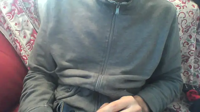 Snapshot of andre_italy chatting on March 1, 9:53 am andre italy online show from March 1, 9:53 am