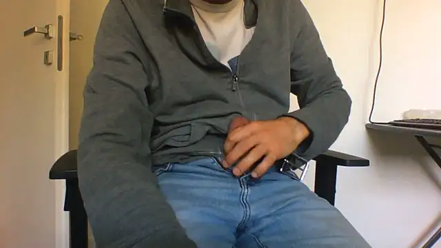 Snapshot of andre_italy chatting on May 18, 2:33 pm andre italy online show from May 18, 2:33 pm
