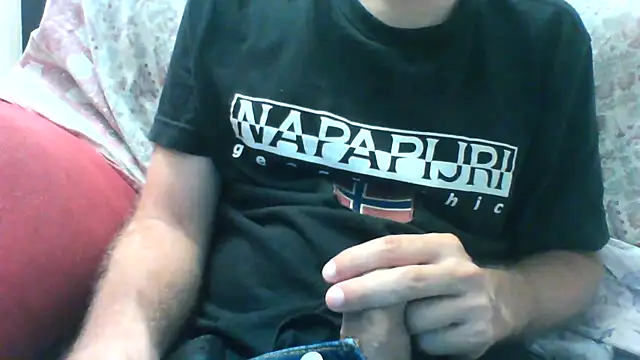 Snapshot of andre_italy chatting on June 9, 9:27 pm andre italy online show from June 9, 9:27 pm