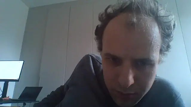 Snapshot of andre_italy chatting on March 2, 10:11 am andre italy online show from March 2, 10:11 am