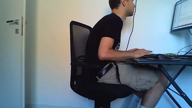 Snapshot of andre_italy chatting on May 28, 10:32 am andre italy online show from May 28, 10:32 am