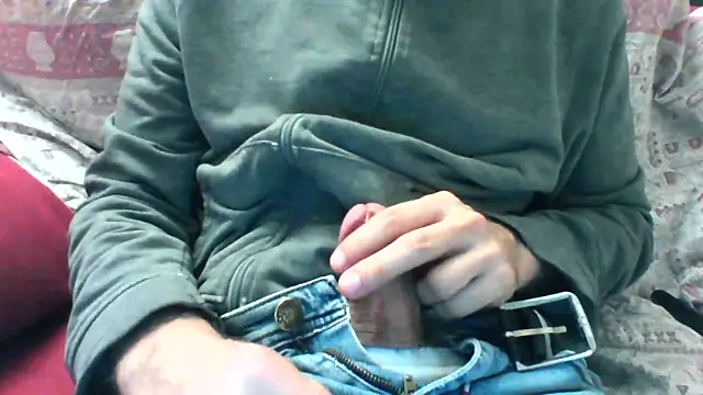 Snapshot of andre_italy chatting on May 13, 9:00 pm andre italy online show from May 13, 9:00 pm