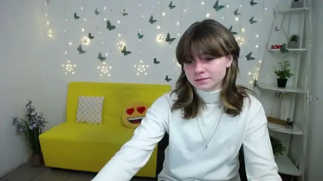 Snapshot of AnnaWest_ chatting on February 25, 6:24 am AnnaWest online show from February 25, 6:24 am